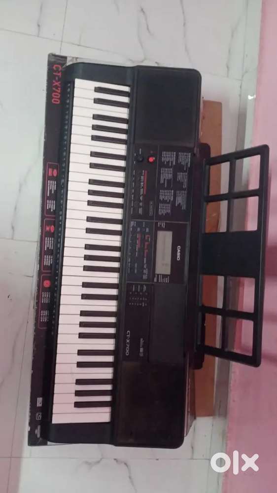 Casio CT-X700