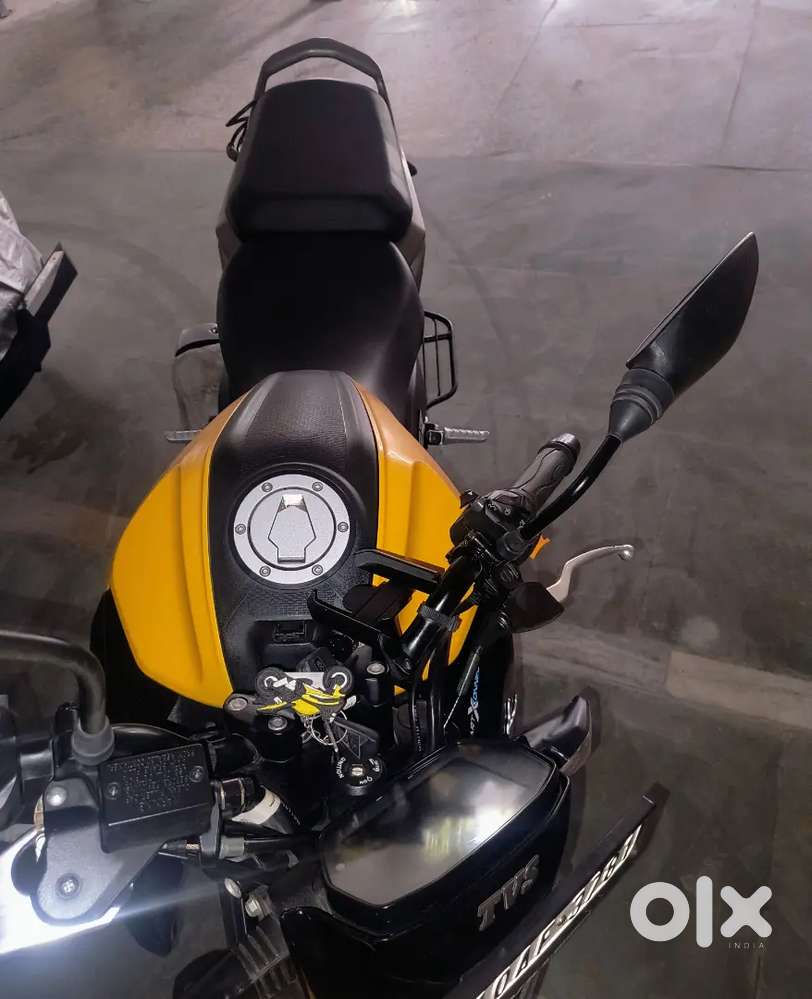 Tvs raider 125 smart connect top model