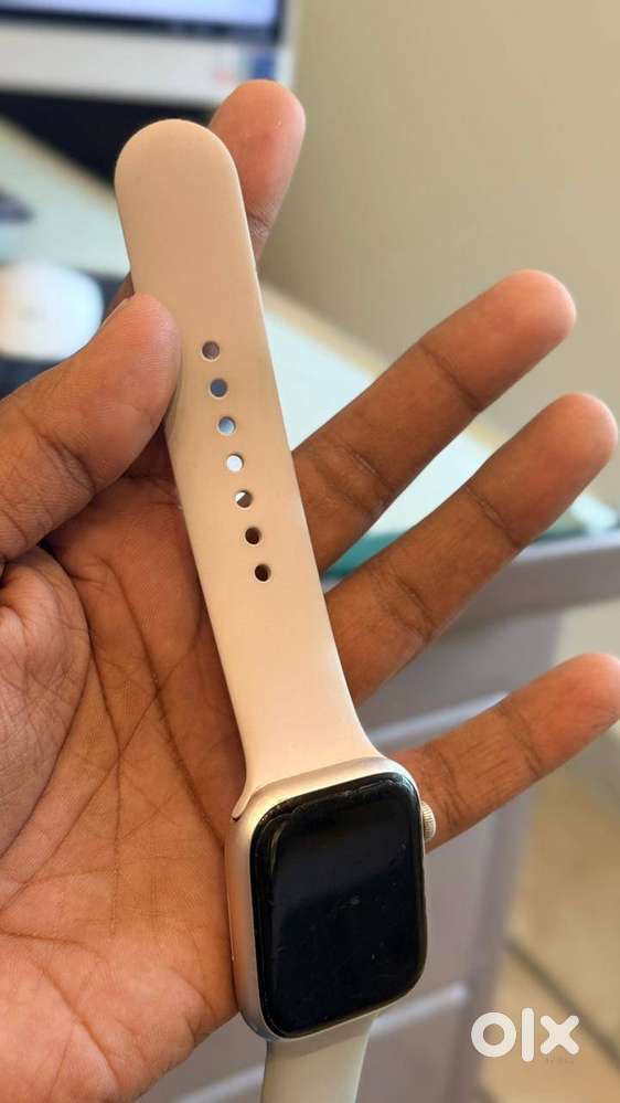 Apple Watch Series7 (GPS + Cellular, 45mm) - Starlight Aluminium Case