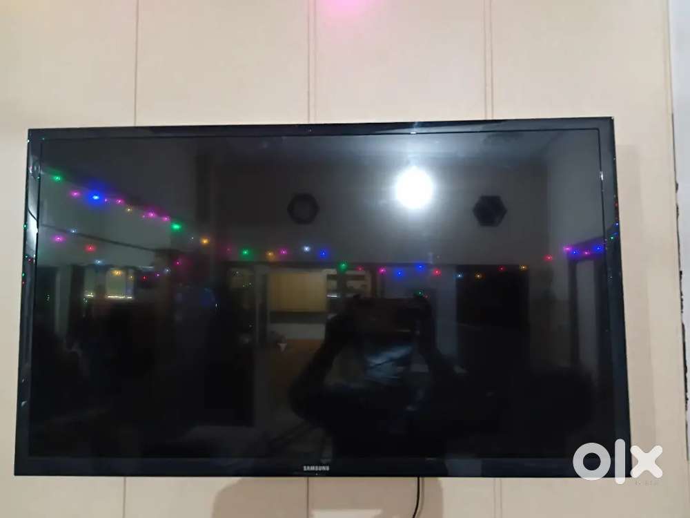 SAMSUNG 32 INCH LED TV..CONDITION NEW