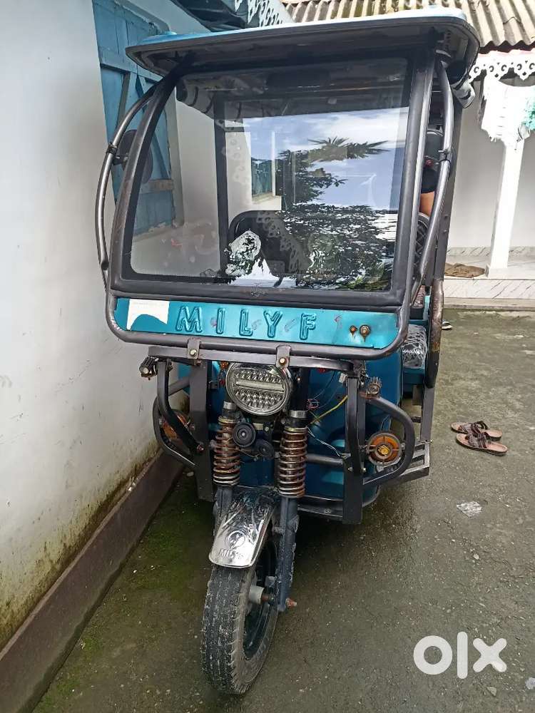 Toto, E-rickshaw,