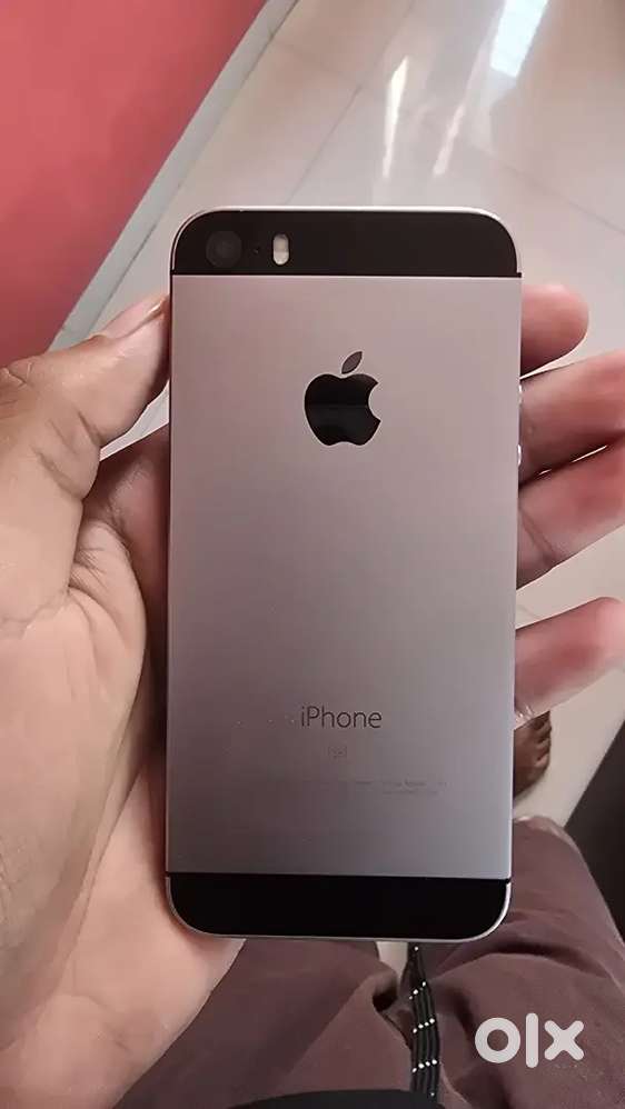 iPhone SE 1st generation 16 GB Space Grey