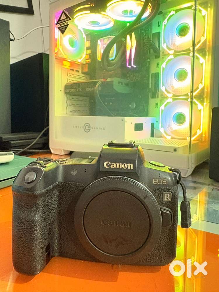 Canan eos R Body only 2 battry 1 charger