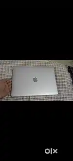 MacBook Air M1 2020 (8/512 GB)