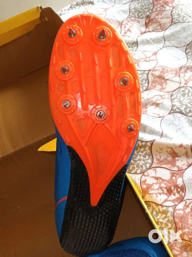 Sports sprints running shoes