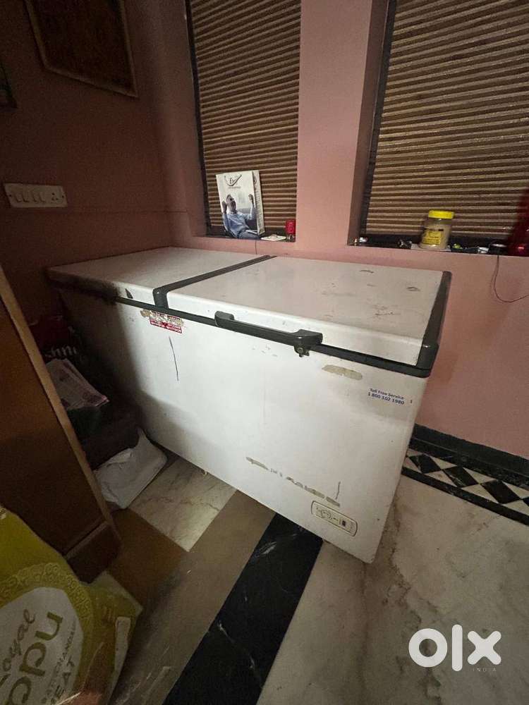 Double Door Deep Freezer – 5x2 ft – Working Condition