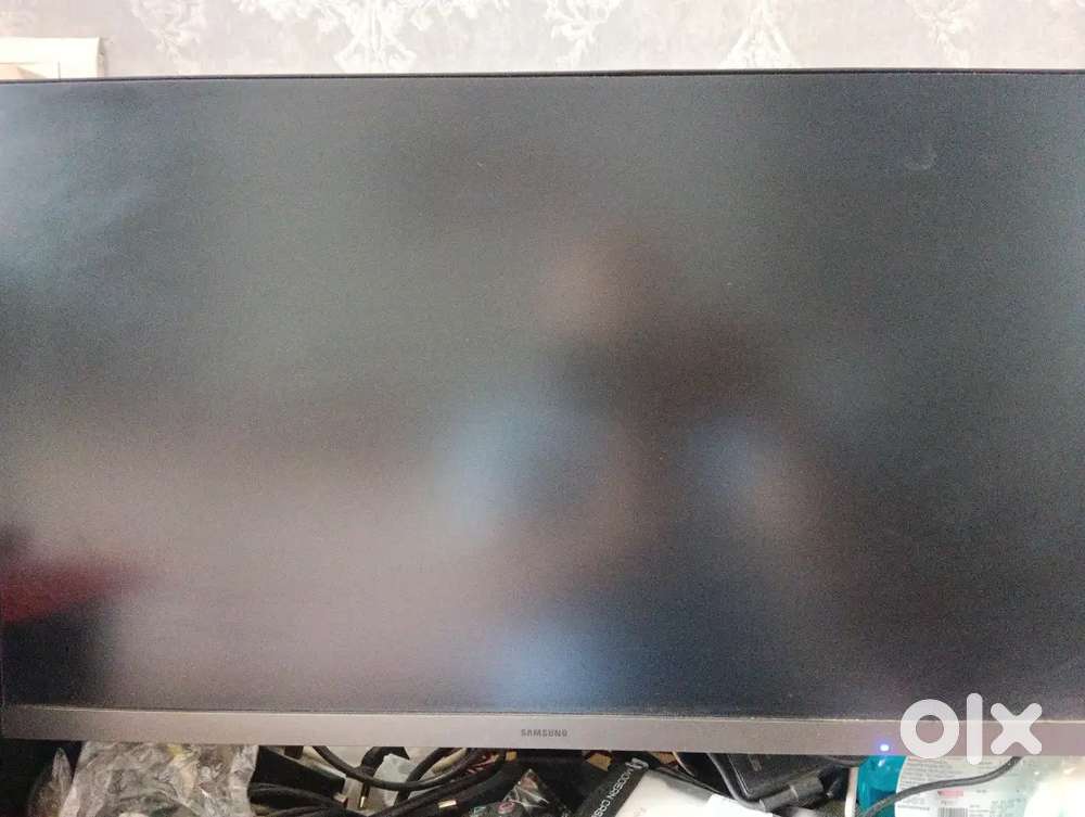Samsung 24 inch 60hz IPS panel monitor