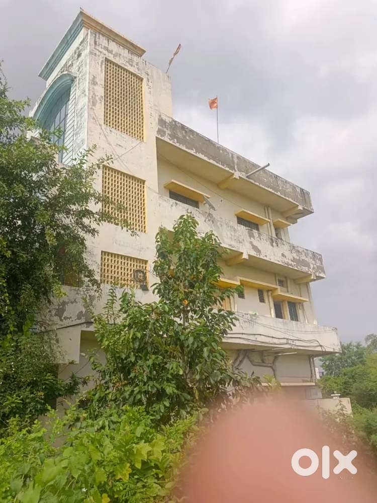 Big bunglow of doctor for sale at Dighori umred road Nagpur