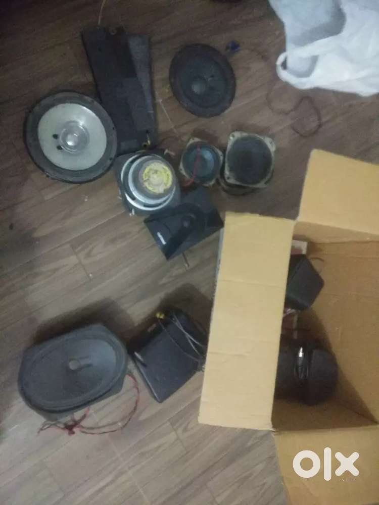 Good Working condition speakers and woofer
