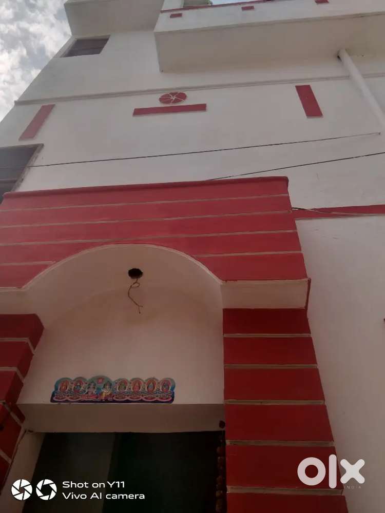40 gaj 3 manjil house for sale in low price