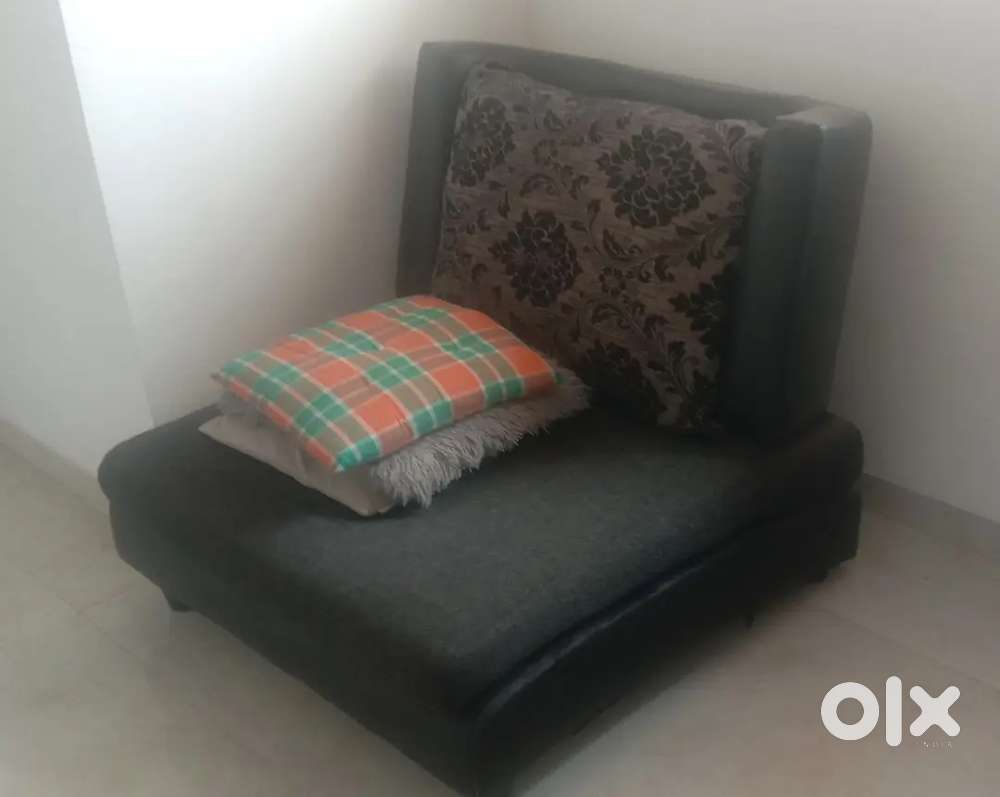 Three seater sofa set