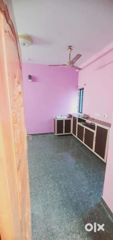 House for LEASE 2 bhk 10 LAKHS