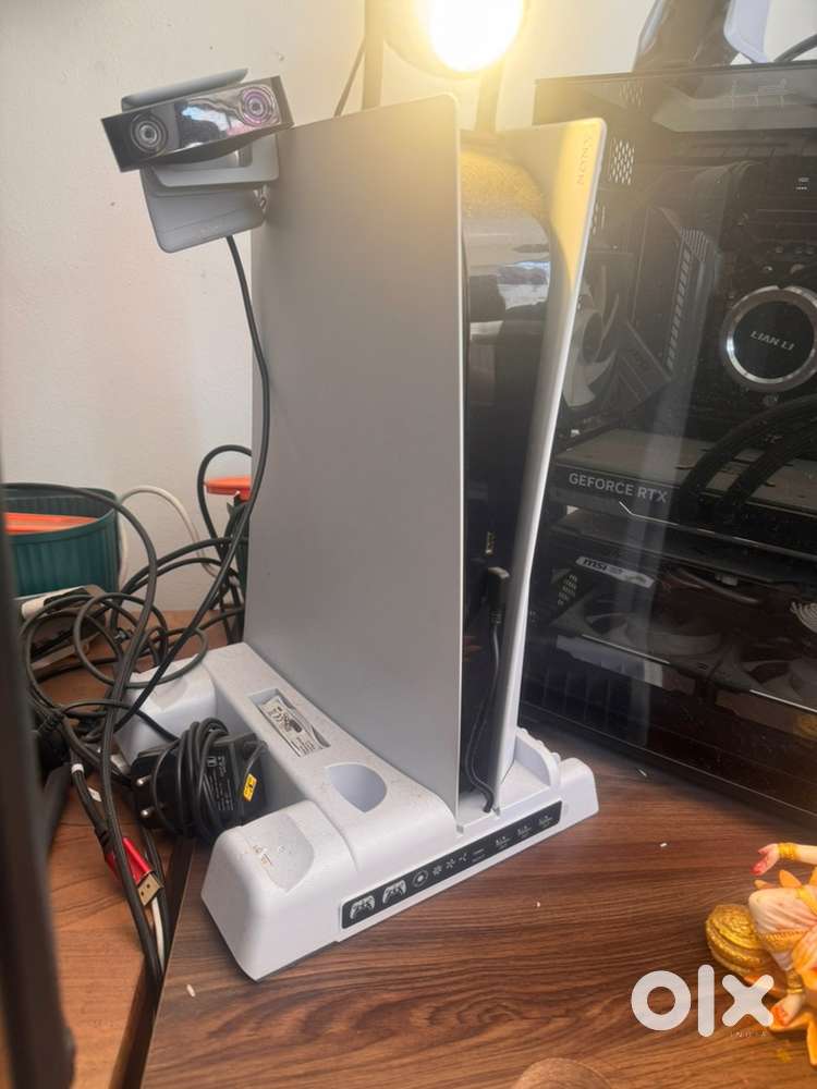 Sony Plastation 5 ( big version ) + lots of games