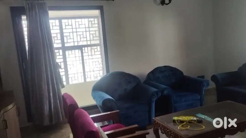 Fully Furnished Luxurious 2 BHK Floor Rent / Lease Dalanwala Dehradun