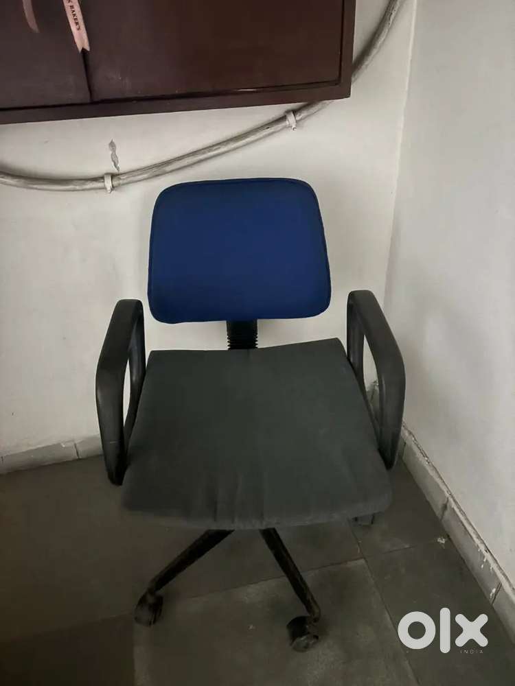 Compute chair adjustable