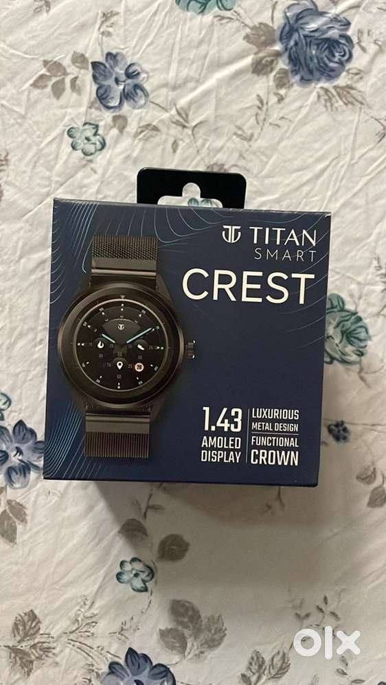 Titan smart crest  1.43 amoled display