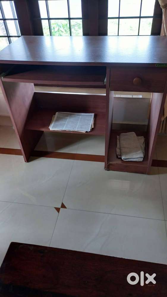 Computer Table