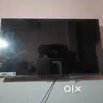 Lloyd smart tv ( 43 inc ) 8 month old