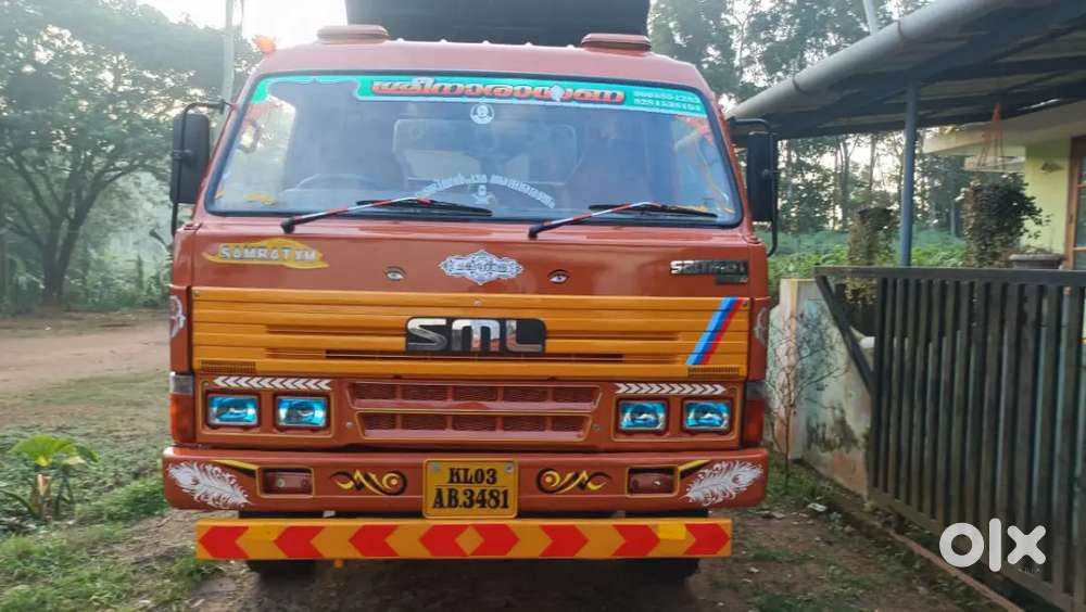 SML Goods Carrier good condition vehicle