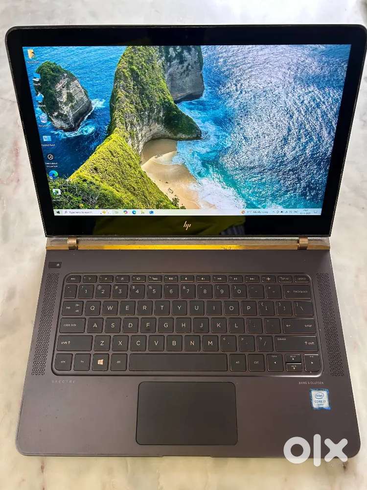HP Spectre 13- i7-6500U/8GB/256GB