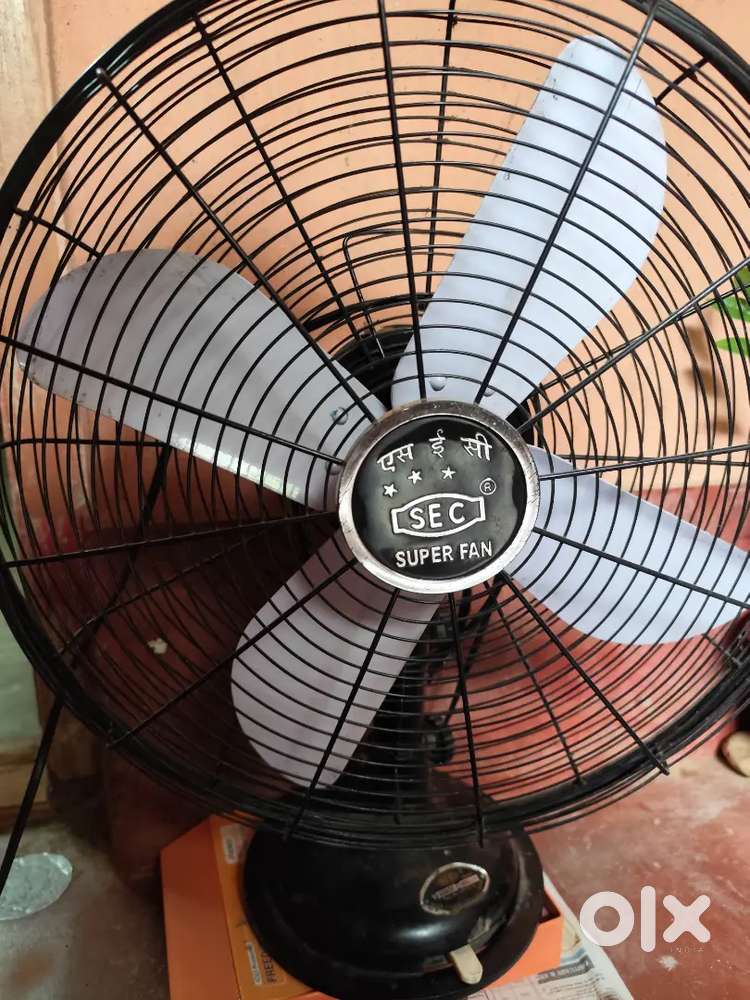 A table fan