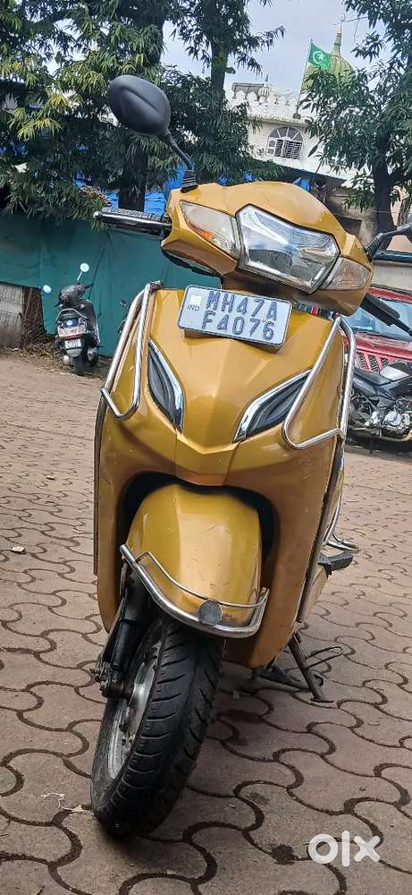 Honda Activa 5g Golden colour