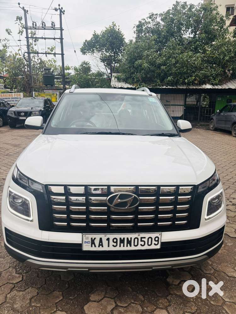 Hyundai Venue 1.2 S Plus, 2022, Petrol