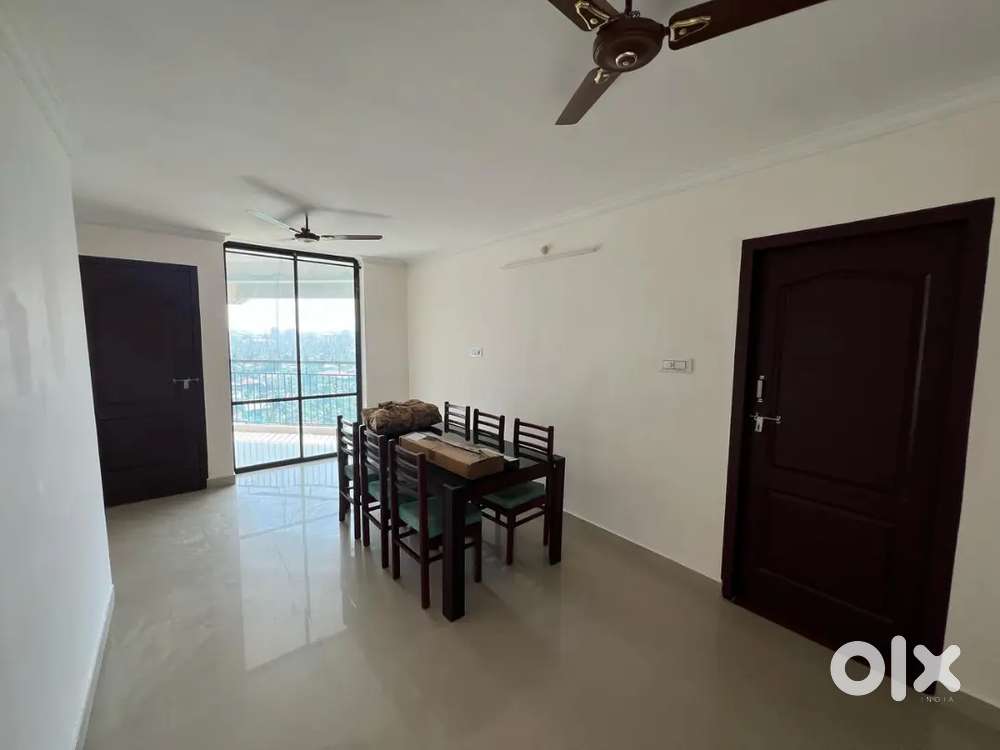 2 BHK FULLY FURNISHED FLAT @POOKUNNAM