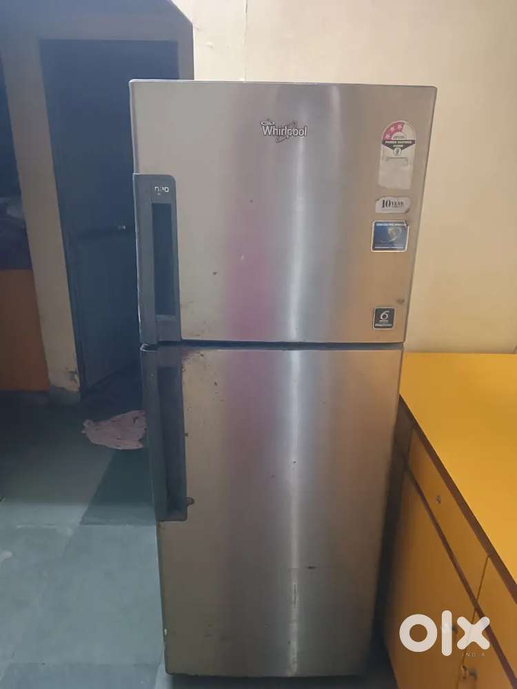 Good conditioned whirlpool fridge