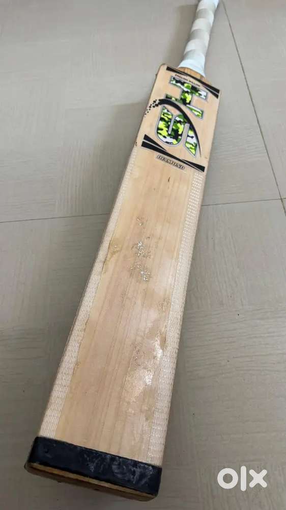 New Leather ball cricket bat ( English Willow 3grade)