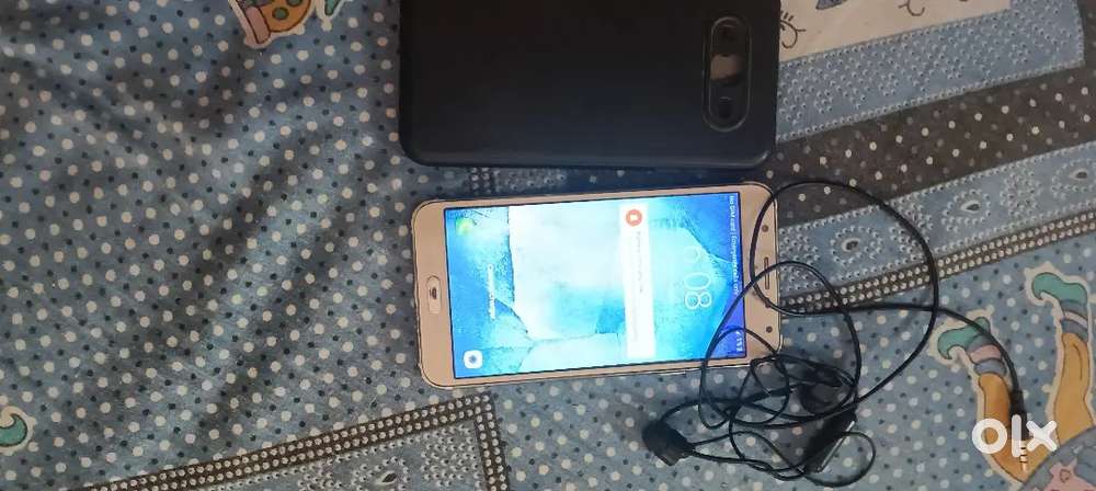 Svmsung galaxy j7 mobile