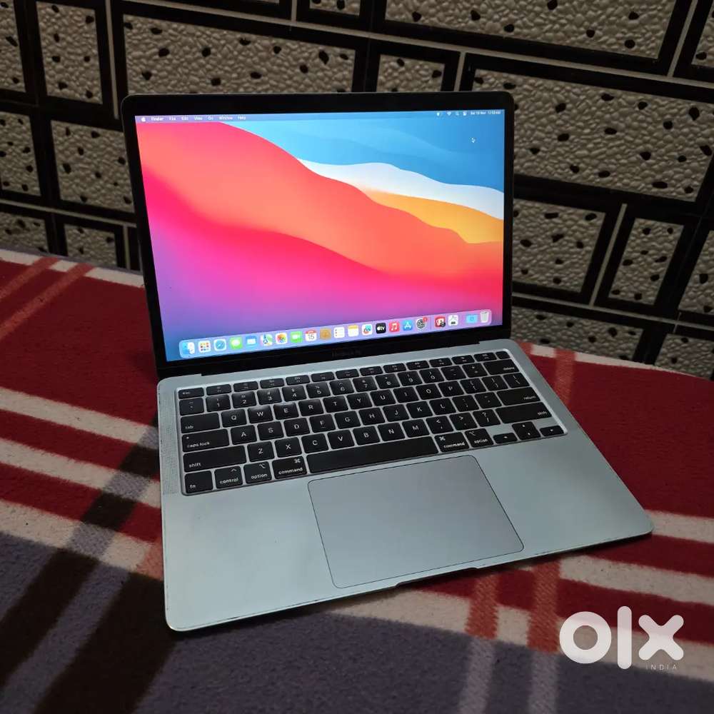 Macbook air 2020. 8/512 ssd. Apple.