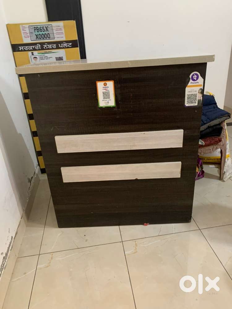 Computer table good condition and used heavy board