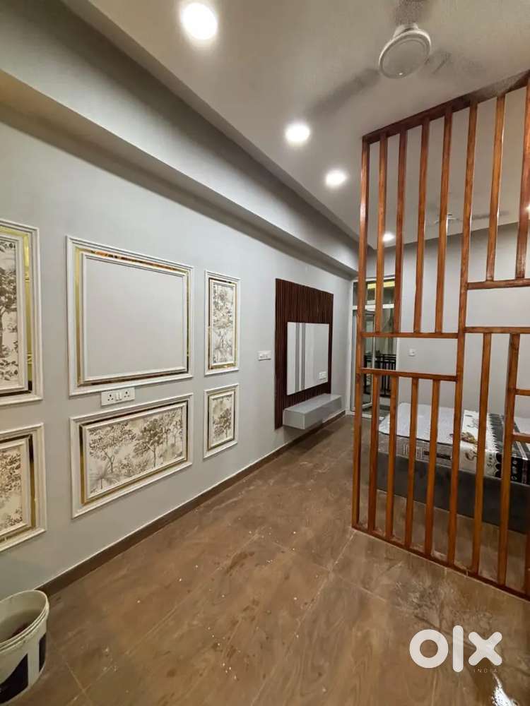 Studio apartment with lease guaranty Fully Furnished On Road