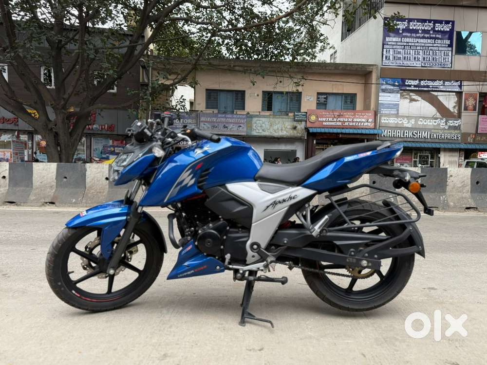 TVS Apache RTR 160 4v