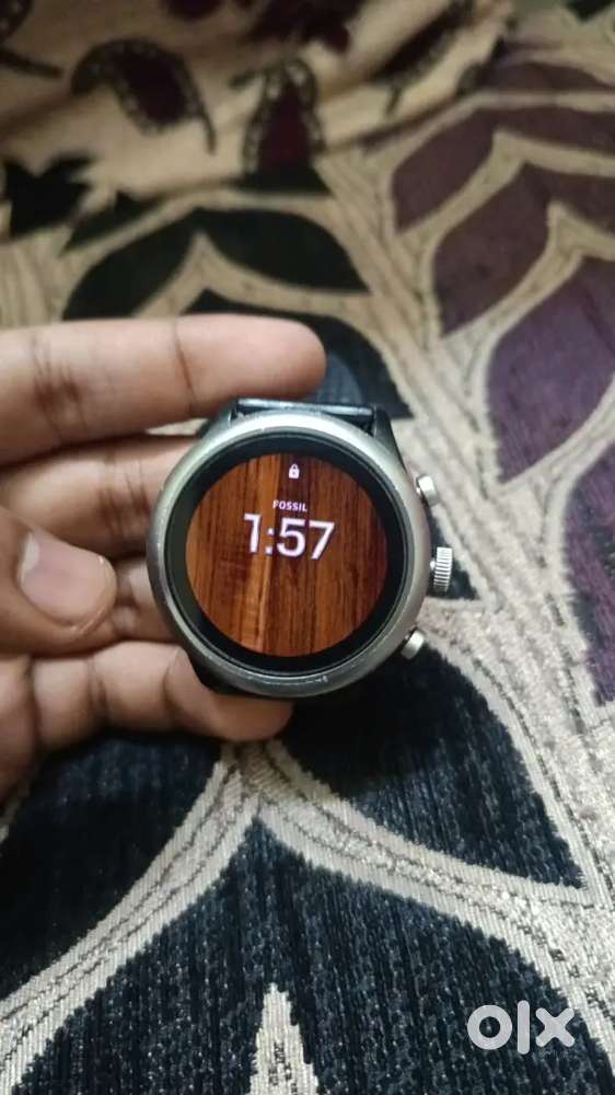 FOSSIL SMART WATCH ORGINAL , 20 days used ,