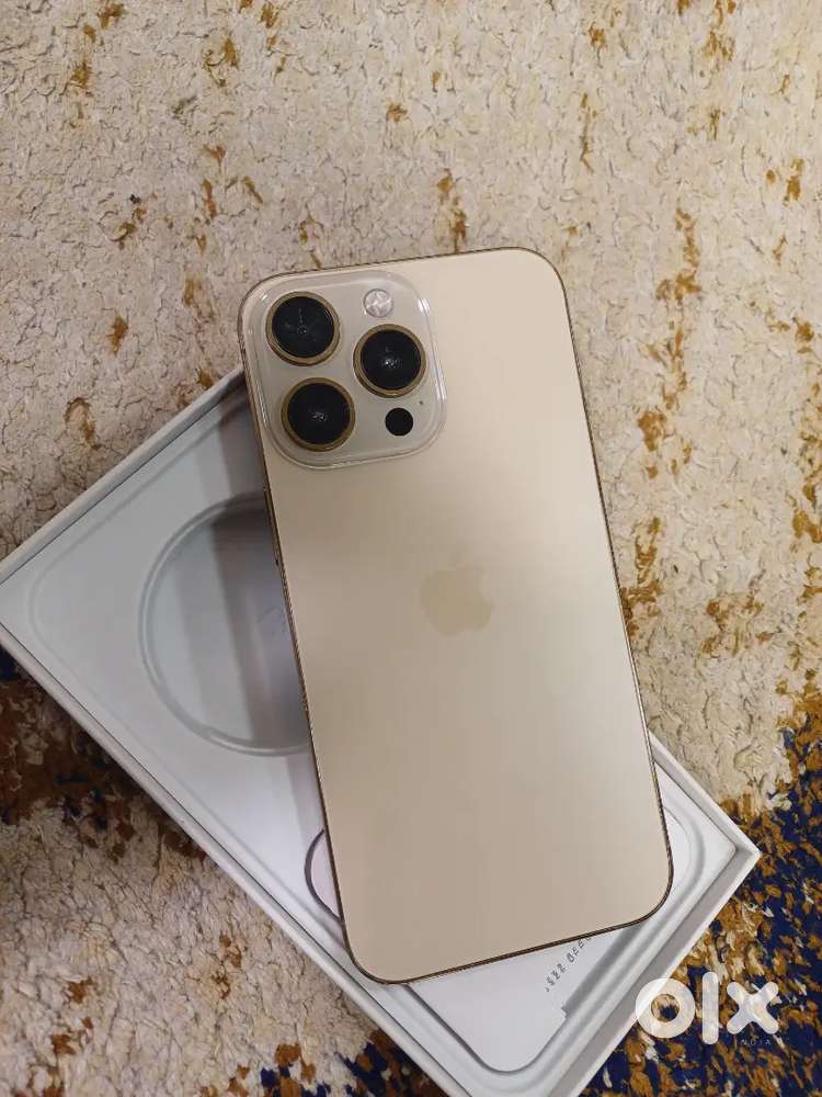 Iphone 15 Pro max 256gb 90% battery health immaculate cond REFURBISHED