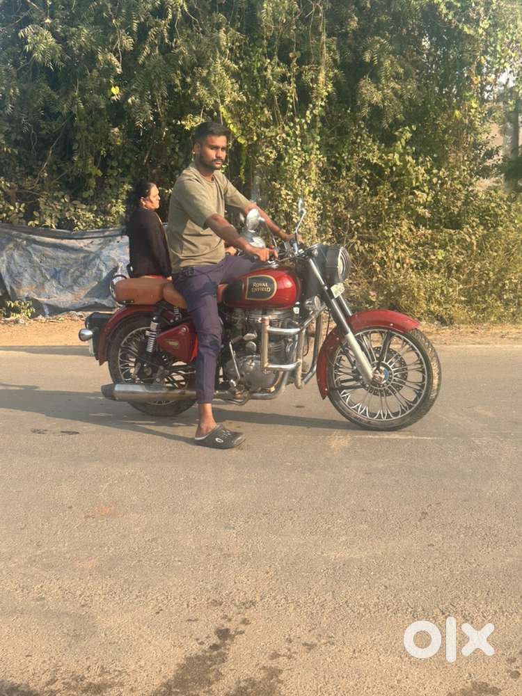 Classic 359 maroon with modified alloys