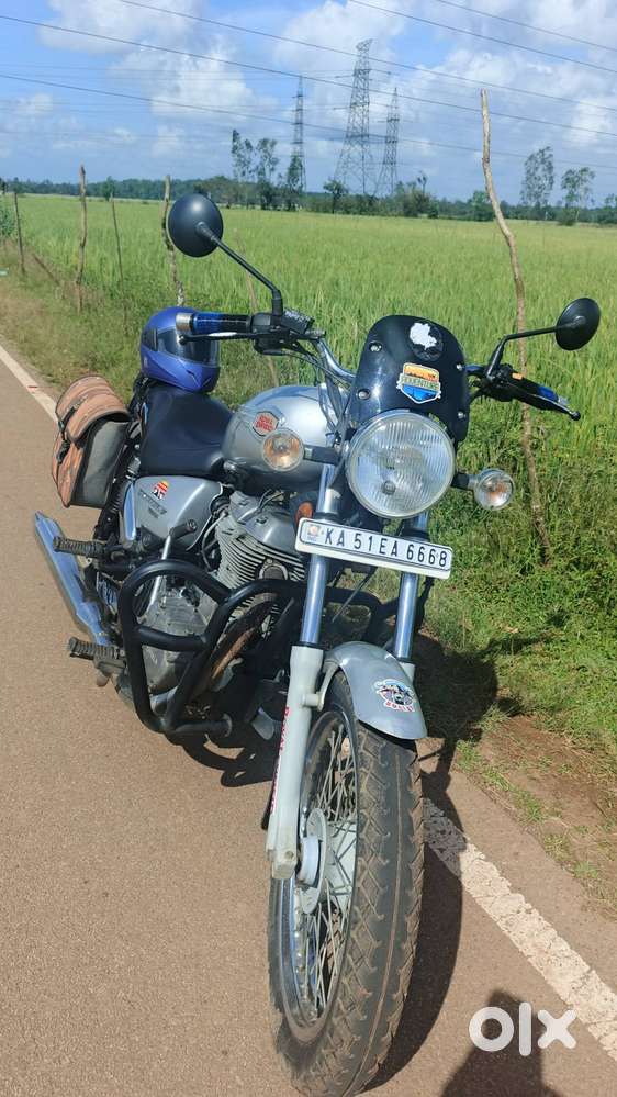 Well maintained bike RE Thunder bird 350