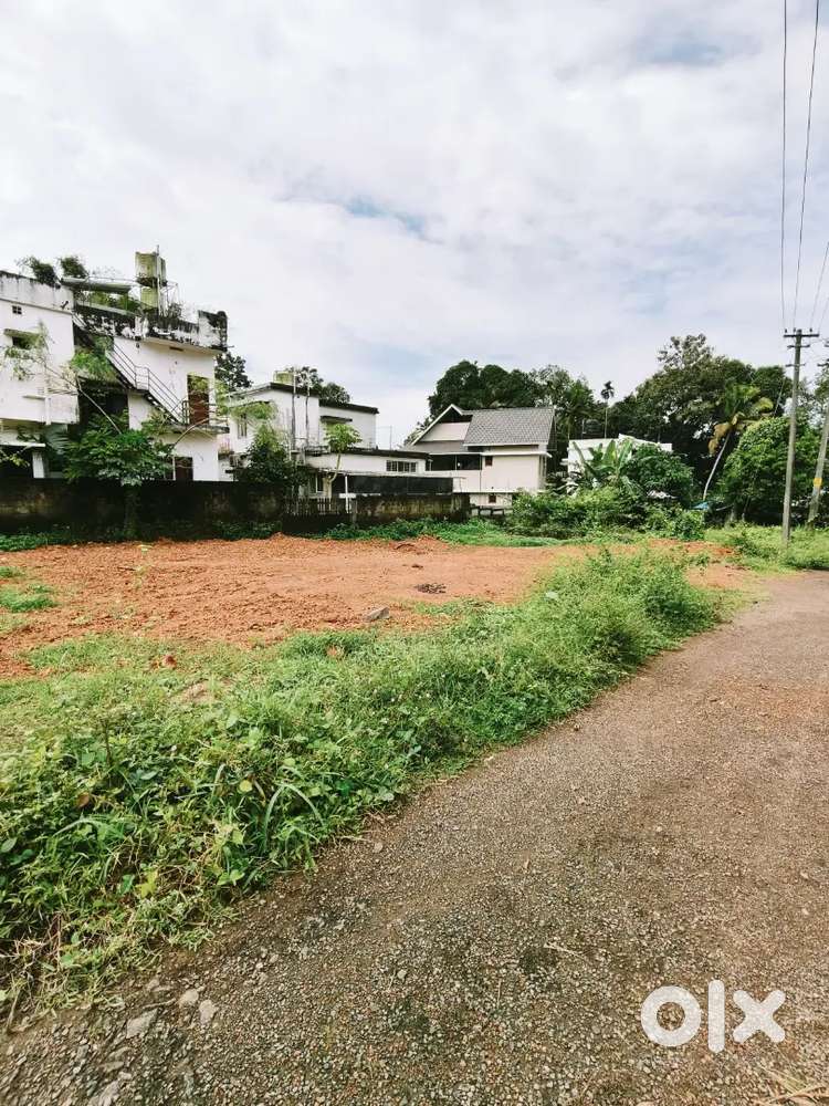 Gated = villa plot 10 Cent for sale tripunithura kandanad
