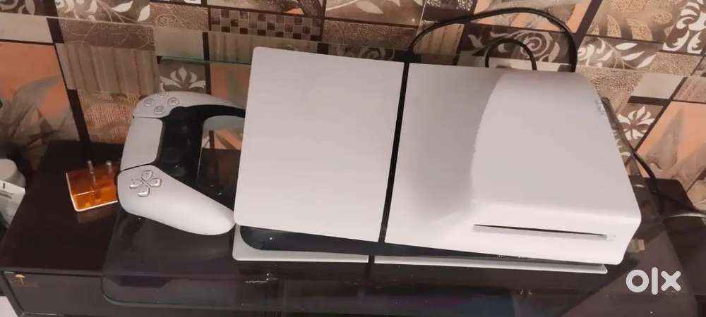 Brand new Ps5 slim 1tb disk Edition in new condition