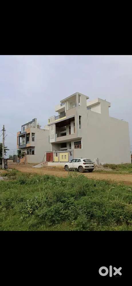 Parsanl assistant staff only female