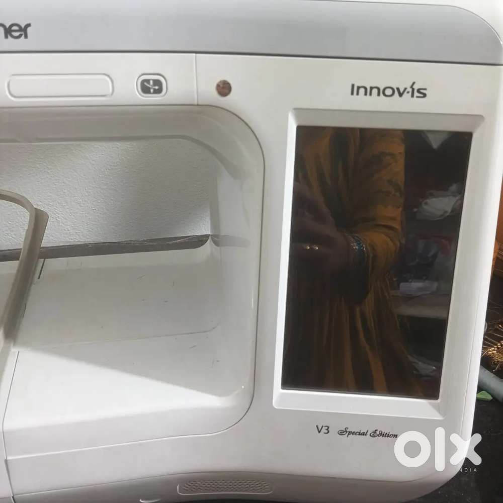 Embroidery machine Brother innovis V3