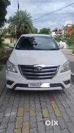 Toyota Innova 2.5 G (Diesel) 8 Seater BS IV, 2015, Diesel