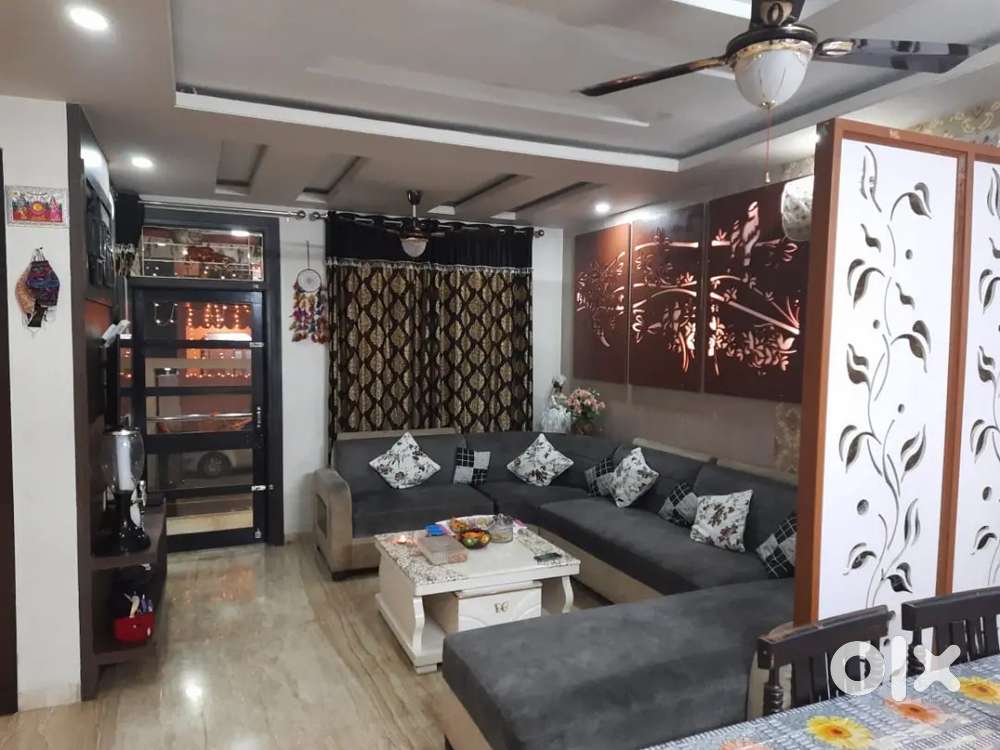 We have 3 bhk 4 bhk 5 bhk luxurious properties available