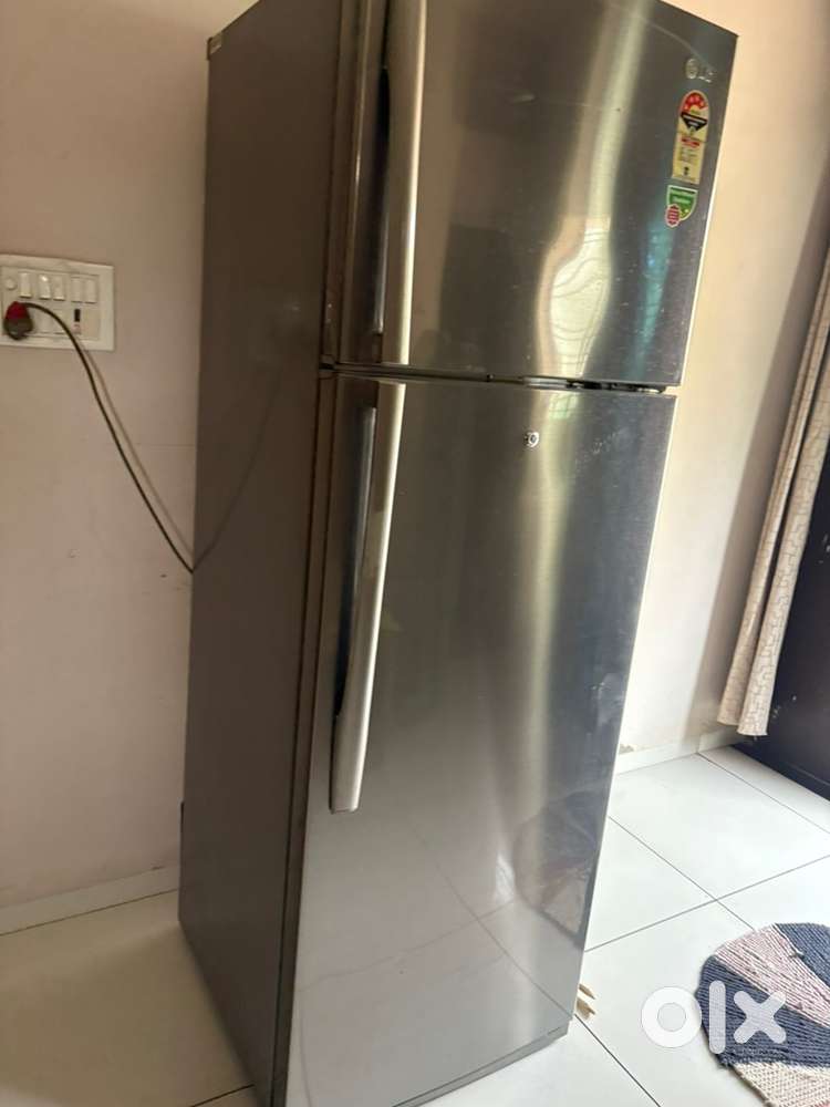 Lg  fridge 4 years old