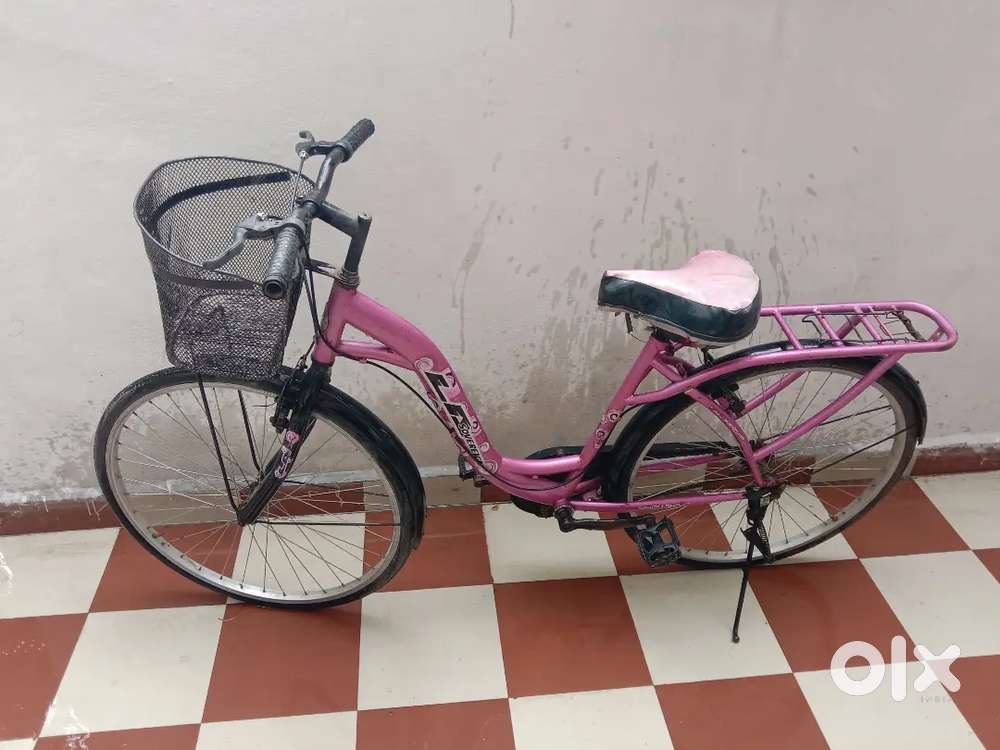 girls cycle Good condition