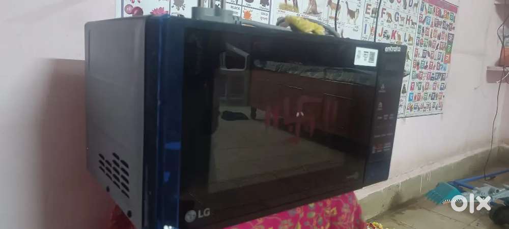 LGMicrowave oven