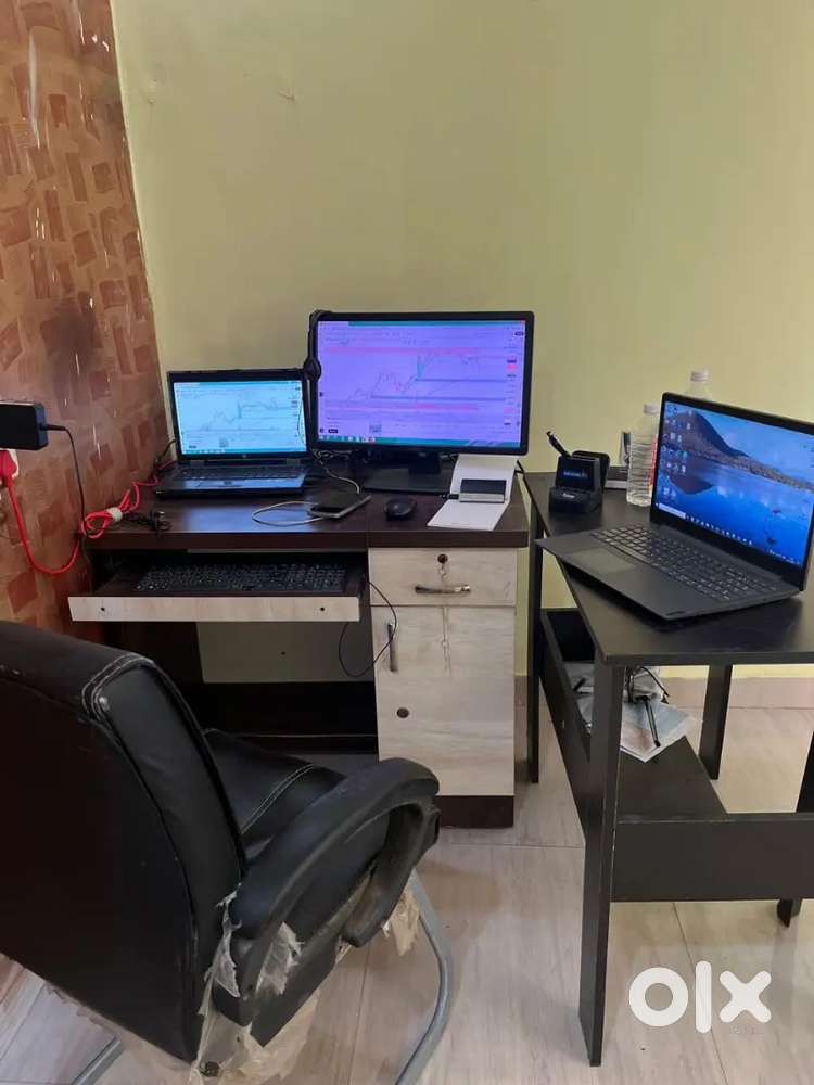 Shared working space private room