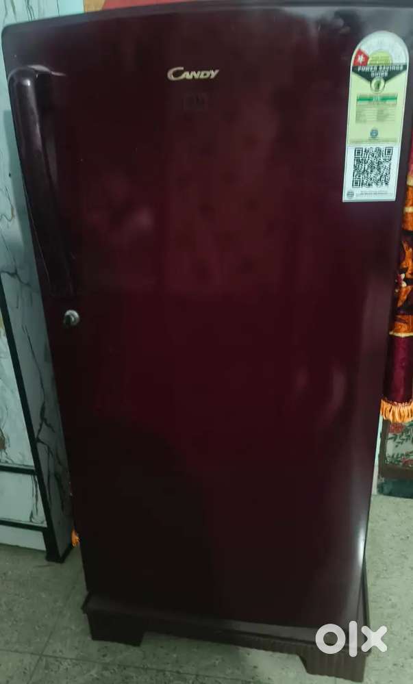 Freeze only old 5 month excellent condition Rs 7000